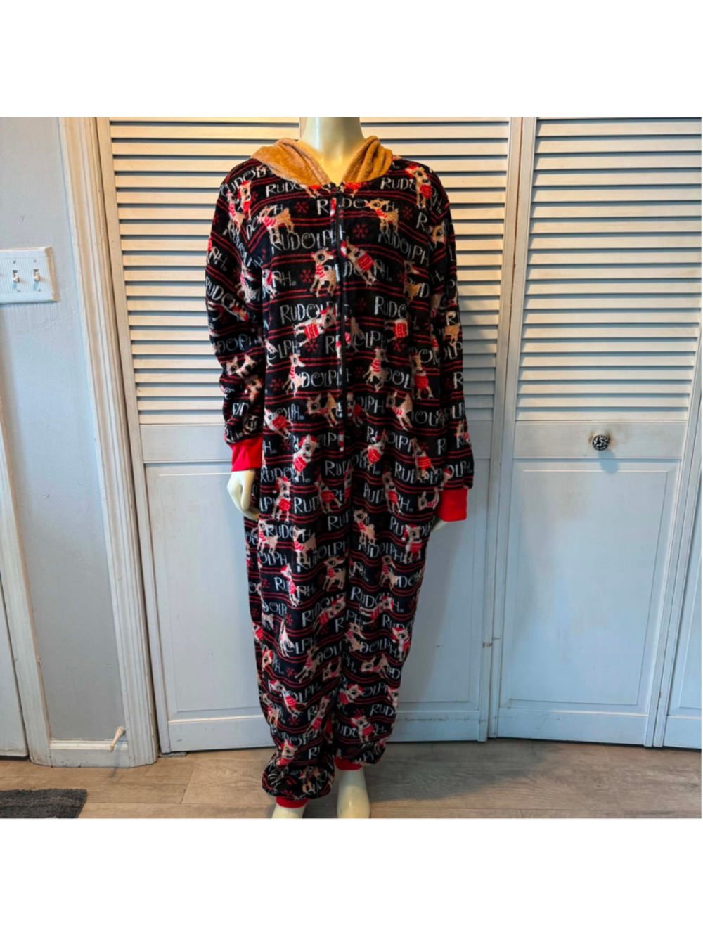 Women's Rudolph the Red-Nosed Reindeer Pajama Onesie 3X Black Red